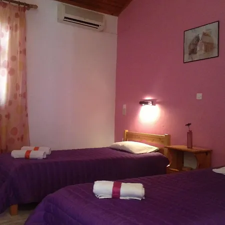 Отель Ionian Breeze 2*